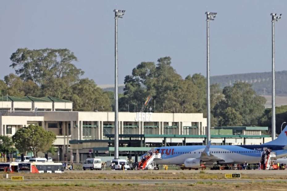 Aeropuerto de Jerez y Avion Tuifly